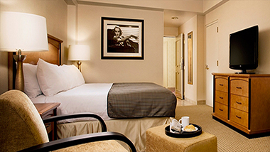 lawrenceburg indiana hotels with pools